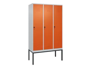 locker,HxBxD 2120x1200x500mm,3vak,vak B 400mm,draaigrendel - 1