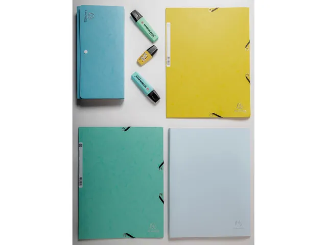 Protège-documents en polypropylène semi-rigide Aquarel PP 120 vues -