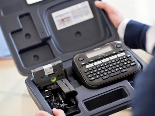 Brother P-Touch D210VP Labelprinter QWERTY met Koffer