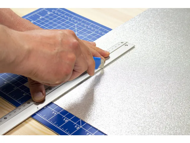 Snijmes Westcott office 18mm met schuifsluiting blauw