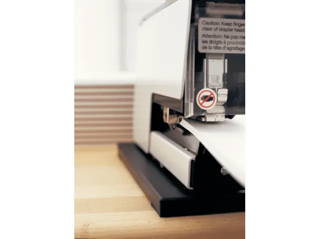 classic contactloze elektrische nietmachine 105E tot 50 vel