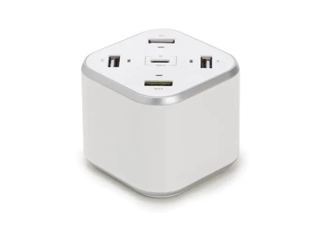 Smart USB Station Met 3 x USB + 1 x USB Fast Charge QC 3.0 + 1 x Type-