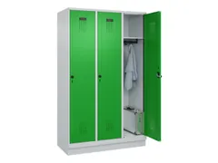 locker,HxBxD 1950x1200x500mm,3vak,vak B 400mm,draaigrendel,sokkel