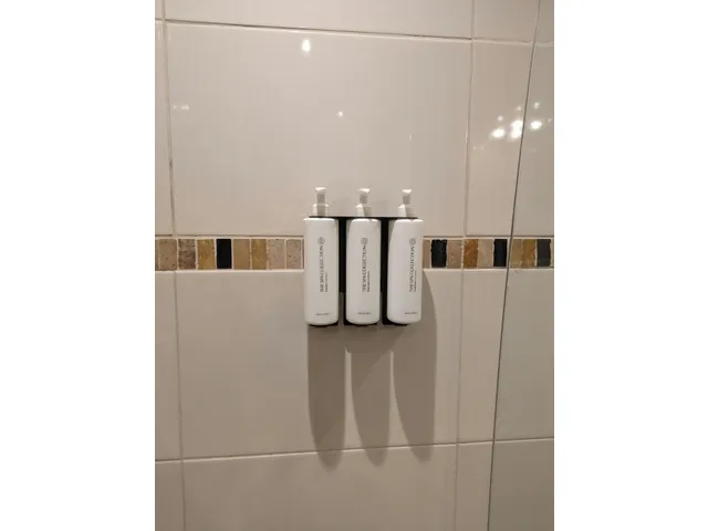 The Spa Collection Triple Metal Holder voor 3 flessen 400ml Zwart