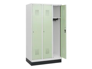 schoollocker,HxBxD 1630x900x500mm,3vak,vak B 300mm,cil.-slot,sokkel - 1