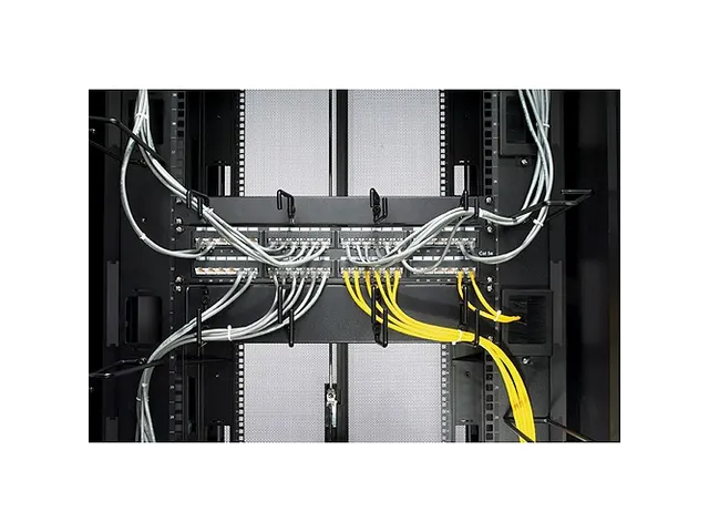 Montagerailborstelstrips, NetShelter SX, 750 mm breed (AR3x5x)