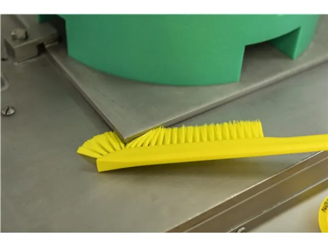 Vikan Hygiene precisieborstel lange steel 600mm medium vezels Geel