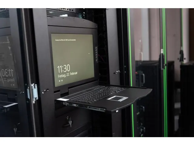 19 inch LCD KVM-console 8-poorts VGA UK-toetsenbord Zwart