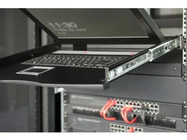 19 inch LCD KVM-console 1-poorts VGA Italiaans toetsenbord Zwart