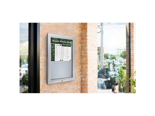 Outdoor mededelingenbord 24x A4 met logopaneel LED verlicht