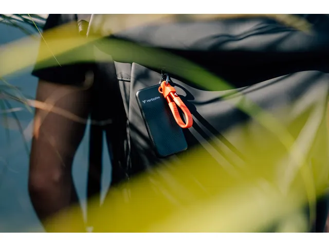 Pocket SSD Sleutelhanger met kabelbevestiging 1TB Zwart/Rood