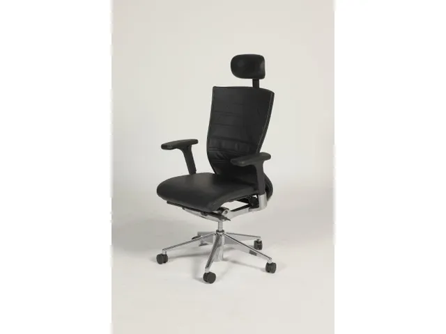 Schaffenburg 105 Bureaustoel met Hoofdsteun Leder