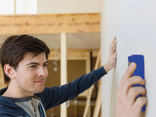 Digitale leidingzoeker detecteert tot 51 mm, metaal/hout/kabels