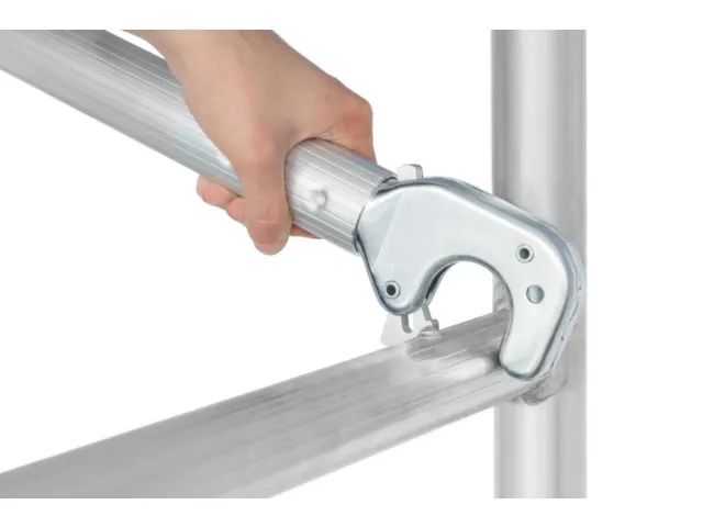 rolsteiger,reik H 6,6m,steiger H 5,82m,2platform(s),m. luik