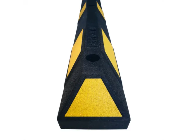 parkeerplaatsbegrenzing,B 1800mm,recyclebaar rubber,zwart/geel