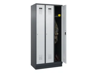 locker,HxBxD 1950x900x500mm,3vak,vak B 300mm,cil.-slot,sokkel - 1