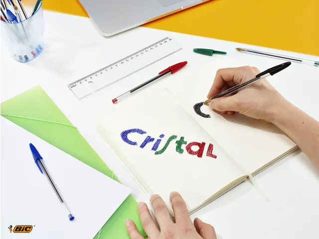 Stylo bille BIC Cristal Medium noir blister 10 pièces