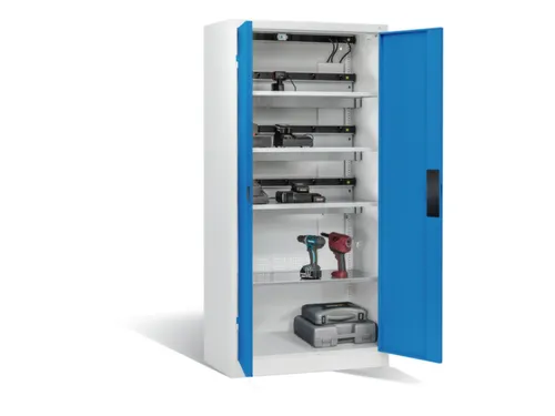 acculaadkast 1950x930x500mm 15stekkerdozen 230V ventilator fr. RAL5012