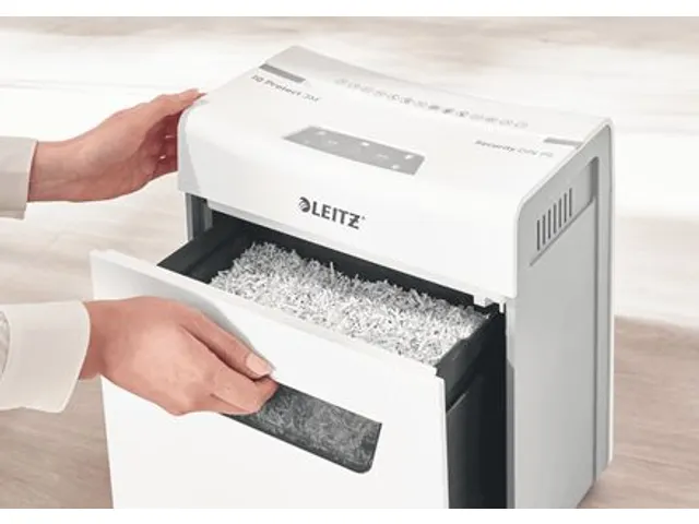 Papiervernietiger Leitz IQ Protect Premium 6X P-4 snippers