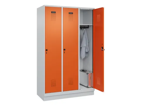 locker,HxBxD 1950x1200x500mm,3vak,vak B 400mm,draaigrendel,sokkel