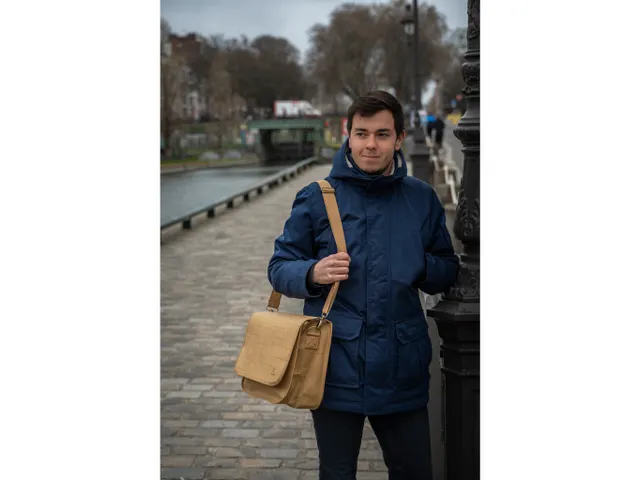 Messenger tas washab le paper Eterneco