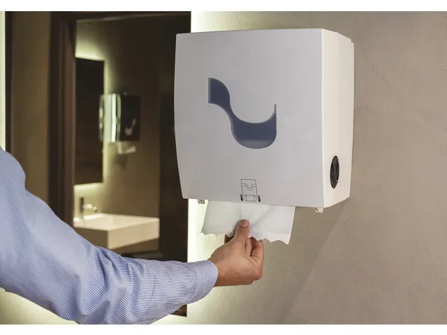 Handdoekrol Celtex MM Formatic 2-laags wit 130 meter doos a 6 rol