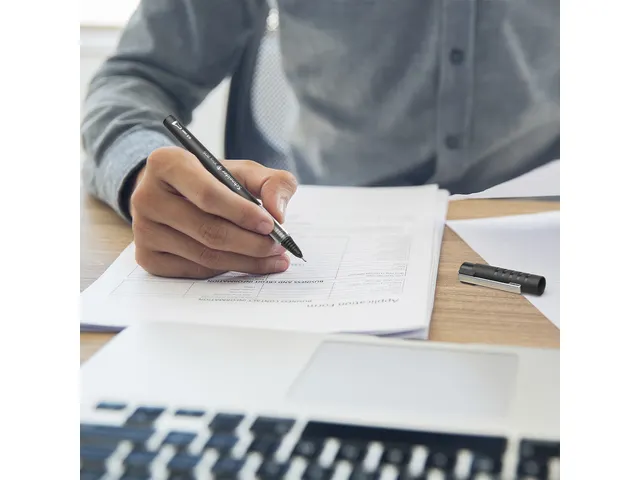 Roller Schneider Xtra 805 0,5mm Noir