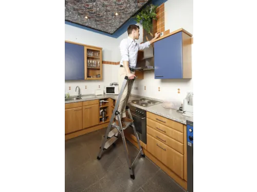 trapladder,eenzijdig,3trede(n),balk L 1,55m,aluminium