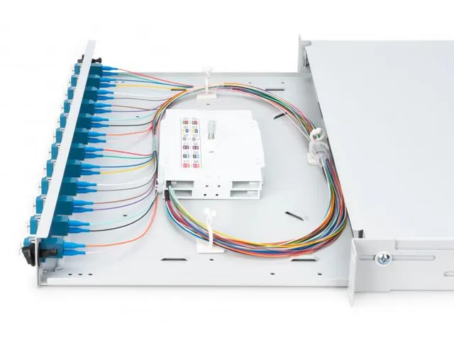LWL-splicebox 1U uitgerust 12x LC DX OS2 inclusief splicecassette