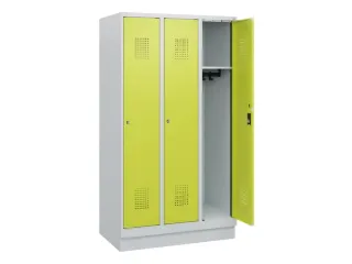 schoollocker,HxBxD 1630x900x500mm,3vak,vak B 300mm,cil.-slot,sokkel - 1