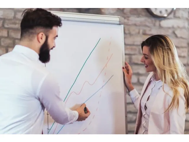 Flipchart Magnetisch Met Zijarmen Uitschuifbaar 100x70cm Lichtgrijs