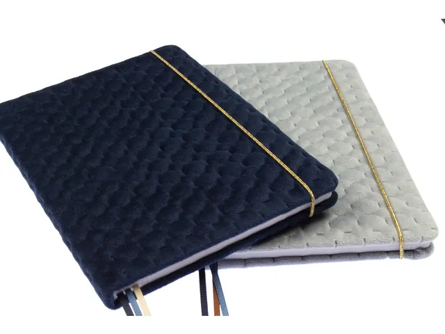 Carnet de notes A5 Natural Beauty velours100gr 96pag ligné. FSC. Set