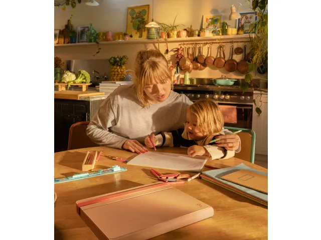 Logitech Casa Pop-Up Desk QWERTY Brits Engels Touchpad Schaar-toets