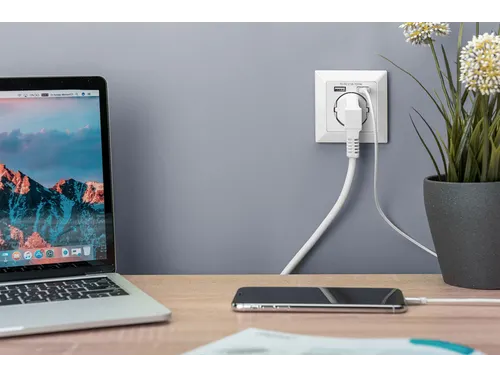 Veiligheidsstopcontact voor inbouwmontage met 2 USB-poorten