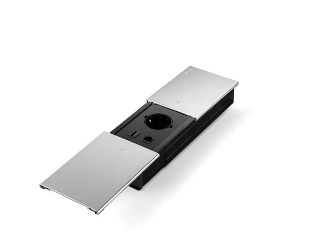 Desk In Slide(2x230V + 1xUSB A Charge + 1x USB C (PD20W) Charge + 1x