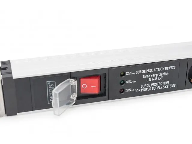 Stekkerdoos Met Aluminum Profiel en Schakelaar 5-voudig stopcontact