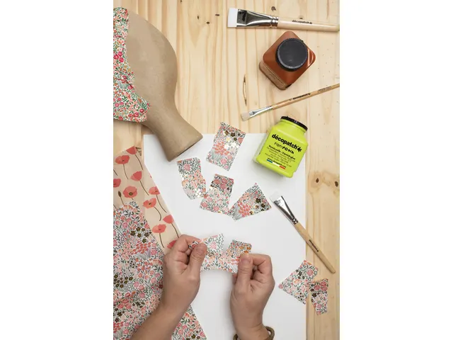 Hobbypapier Décopatch 30x40cm set à 4 vel thema Love is in the Meado