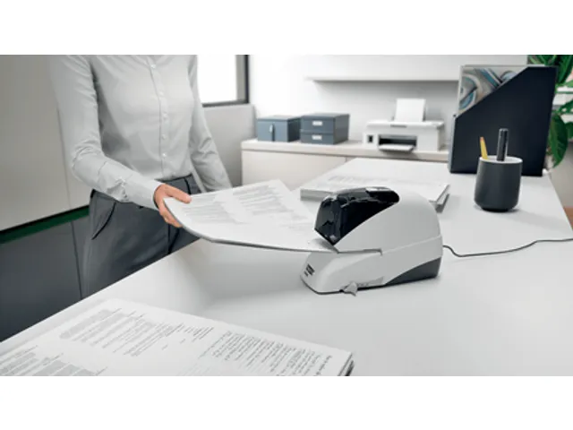 Nietmachine Rapid Elektrisch 5050E 50vel wit/zwart contactloos