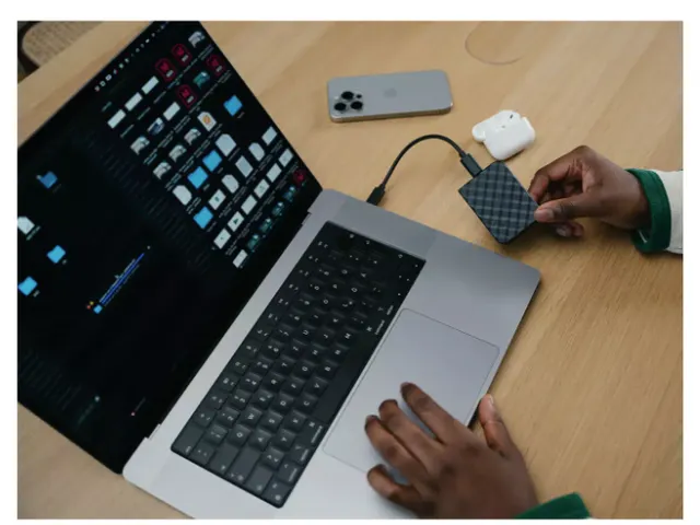 Store'N Go Mini Diamond SSD 512GB 32024 USB-C 3.2 Gen2 external