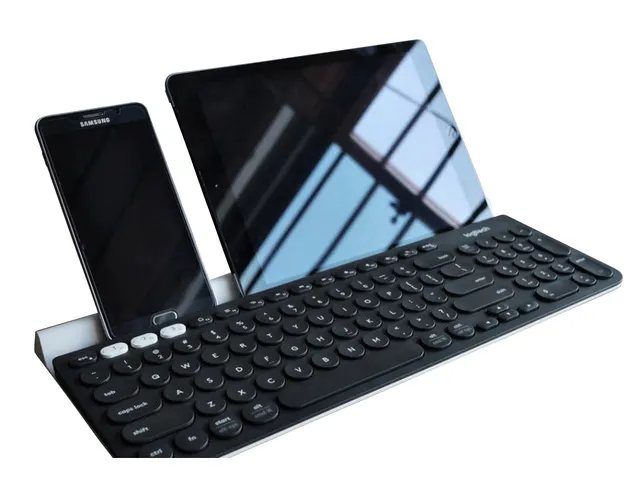 Clavier Logitech K780 Qwerty noir