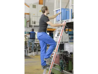 inhangstellingladder,balk L 3,27m,v. H tot 2,77m,12,verstevigde treden - 3