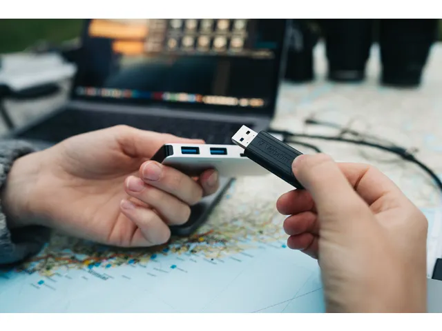 Pinstripe Usb Stick 128Gb