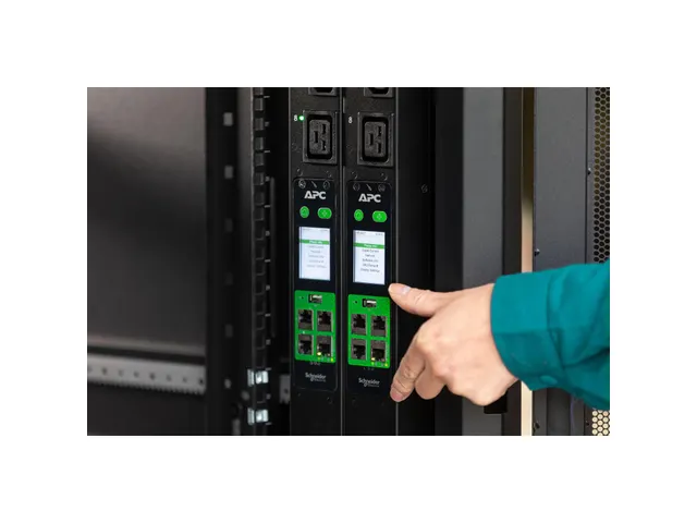 APC Easy PDU EPDU2232M - Metered, 0U, 32A, 400V, (18x)C13 & (6x)C19, I