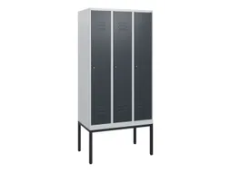 locker,HxBxD 1950x900x500mm,3vak,vak B 300mm,cil.-slot,voetonderstel