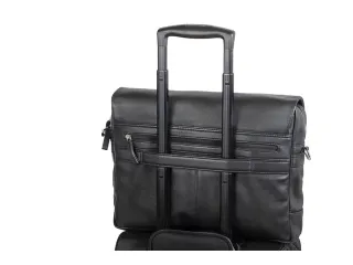 Laptop aktetas Alassio ORO. Zwart leer. - 4