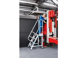 bordestrap,verrijdbaar,bordes H 0,6m,3treden,45° helling,aluminium