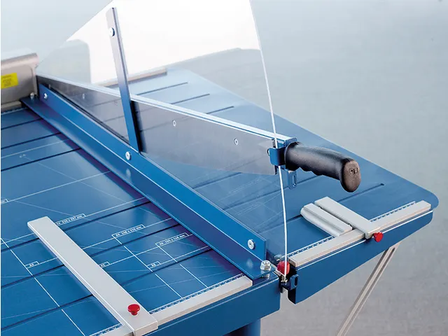 Snijmachine A1 Dahle 585 110cm Met onderstel en voetpedaal