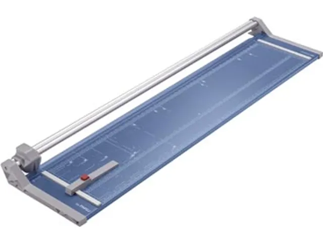 rolsnijmachine 558 voor ft A0, capaciteit: 7 vel