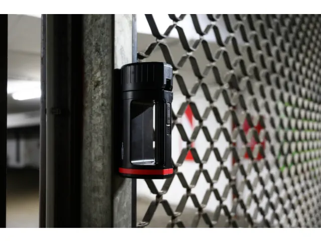 projecteur portatif boîtier ABS 1 DEL 105-420lumen Aimant