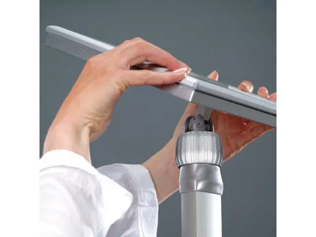 Infodisplays H 910-1250Mm Din A4 Staand En Liggend 90° Kantelbaar